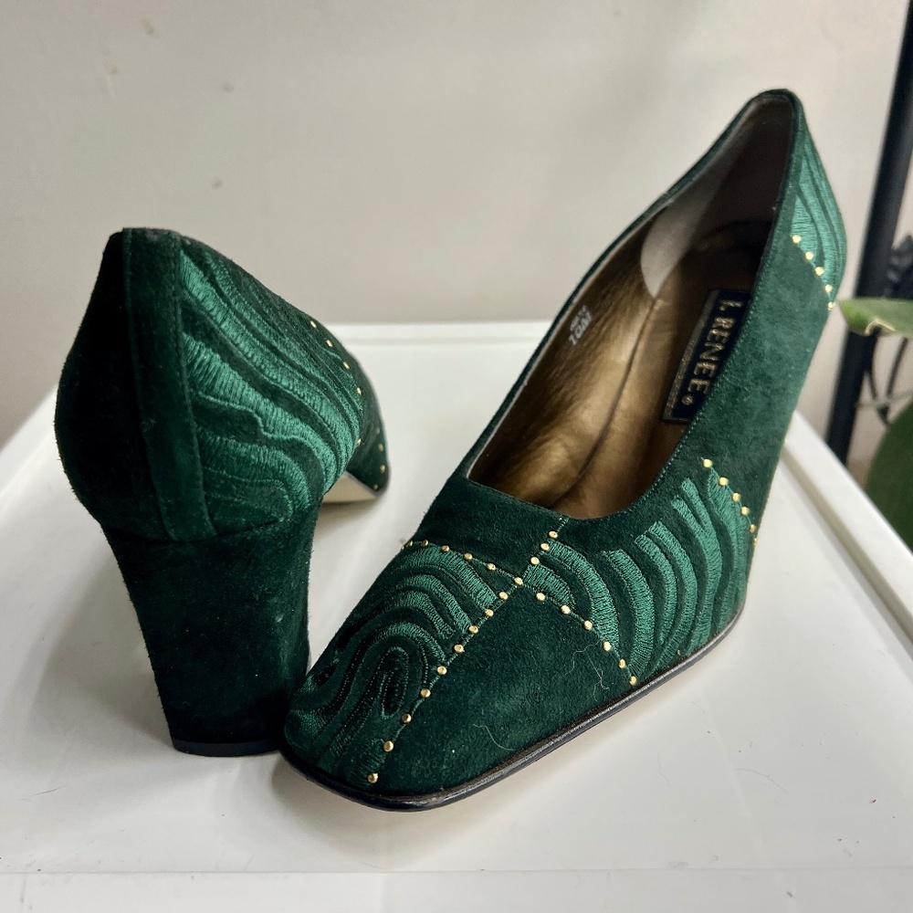 J. Renee EMERALD green suede lady' UNIQUE shoes Size 10M-like new! It's perfect